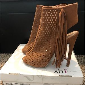 Gently used tan heels